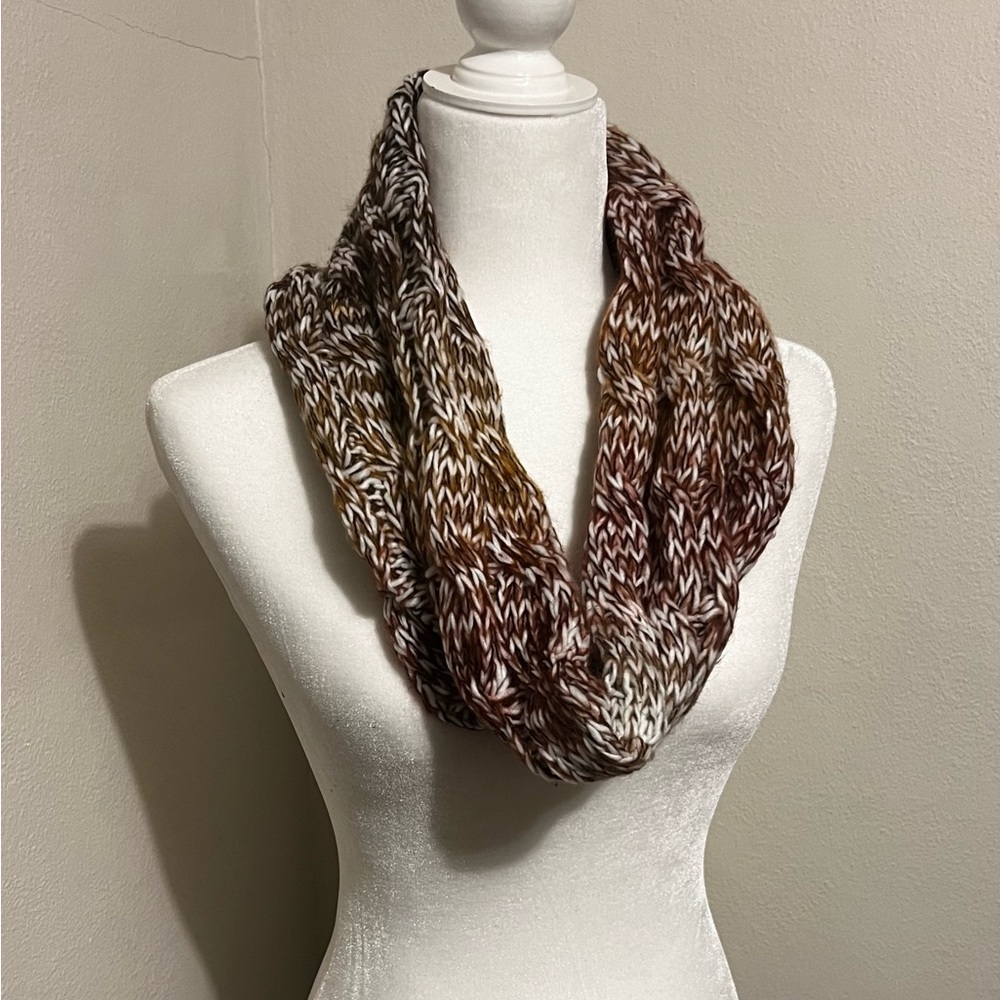 D&Y Chunky Knit Infinity Scarf - Brown and Cream